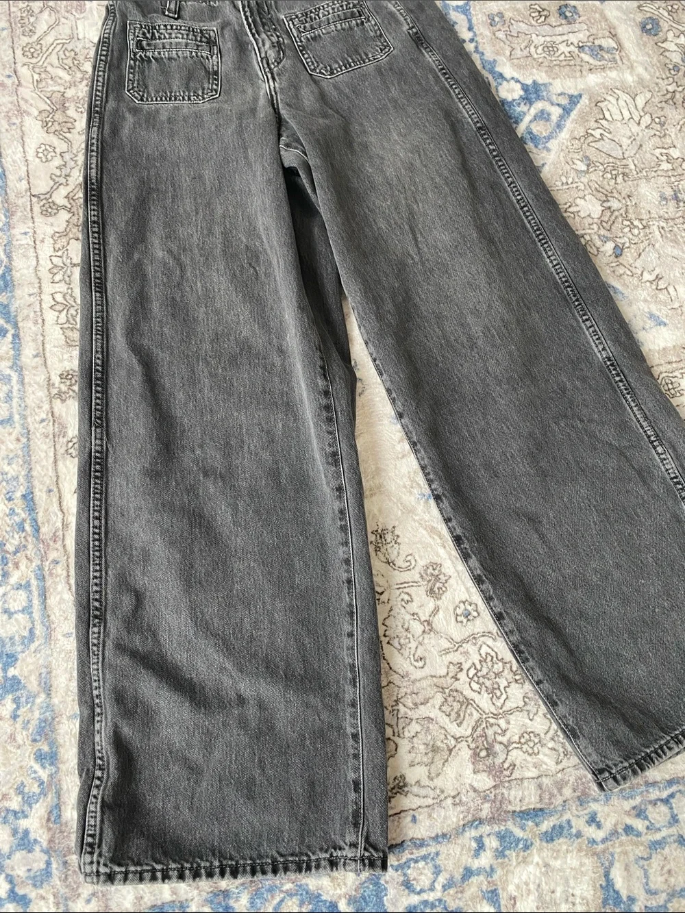 Old Navy High-Rise Wide Leg Baggy Jeans